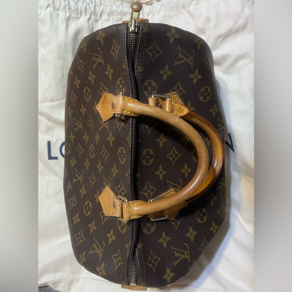 Authentic LOUIS VUITTON Monogram Speedy 30
Hand Bag - Picture 5 of 16